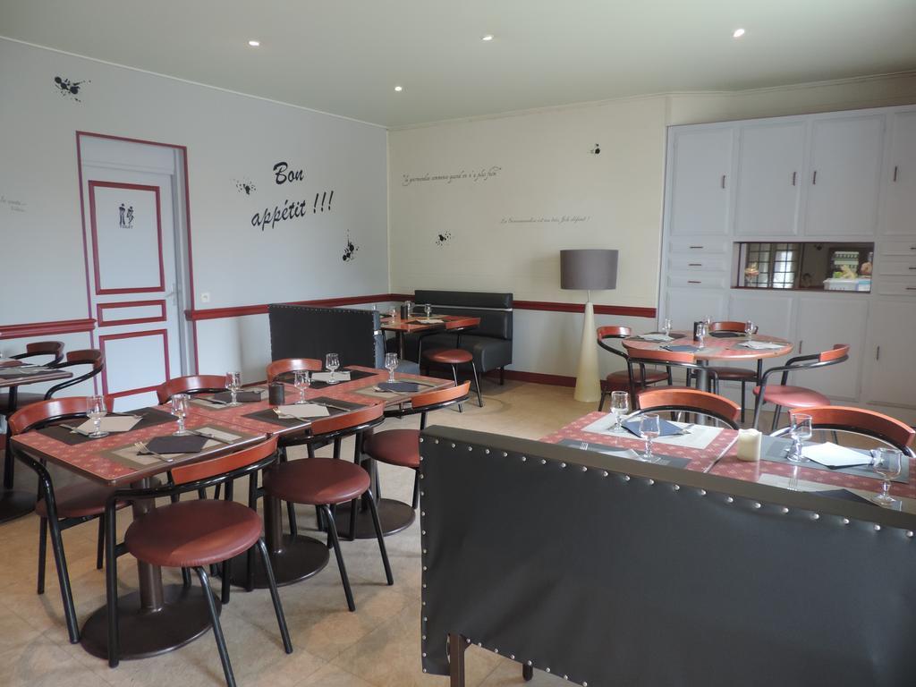 Hotel Restaurant Le Chalet Guemene-Penfao ภายนอก รูปภาพ