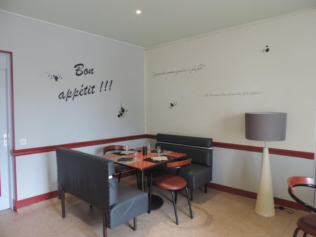 Hotel Restaurant Le Chalet Guemene-Penfao ภายนอก รูปภาพ