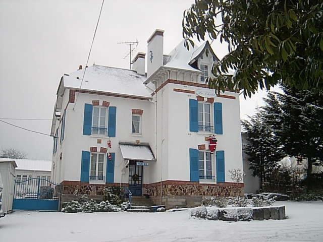 Hotel Restaurant Le Chalet Guemene-Penfao ภายนอก รูปภาพ